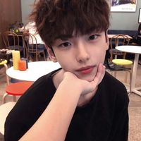 用钱做头像的男生(20)