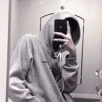 男生穿黄毛衣上半身头像(17)