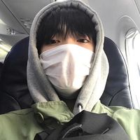 男生看着女生的头像(20)