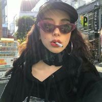 欧美黑白女生抽烟头像(20)