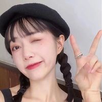 街拍短发眼镜女生头像(20)