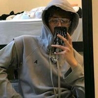 男生头像拿手机拍照(11)