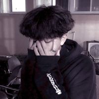 帅气男生戴眼镜的头像图片(19)