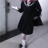 戴眼镜女人微信头像(5)