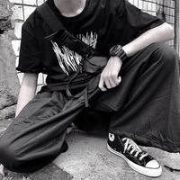 用双手撑着脸帅气男生头像(19)