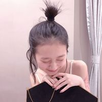 时尚衣服小女生头像(7)