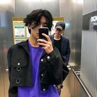 男生仰头笑黑白头像(8)