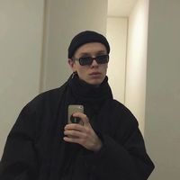 素描男生头像图片(13)