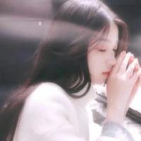红色系简约头像女生(5)