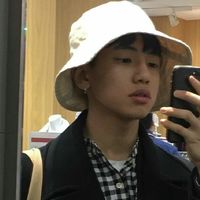 qq头像男生戴帽子低头(4)