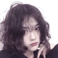 男生系鞋带情侣头像