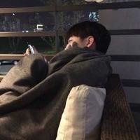 男生学生穿校服的头像(6)