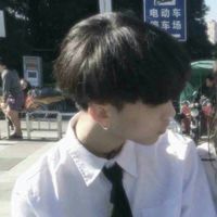 做在对面腿上情侣头像(2)