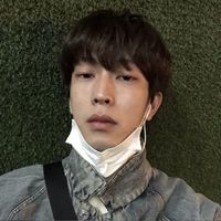 qq头像手机挡全脸男生(16)