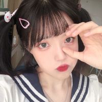 女生正面头像素描头像(17)