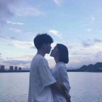 微笑的情侣头像