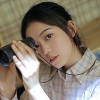 长发女生侧脸头像。(17)