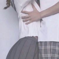 男生为女生打伞情侣头像(11)