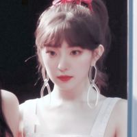 长发女生遮住脸侧面霸气头像(17)