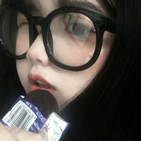 女生金色头发头像图片(8)