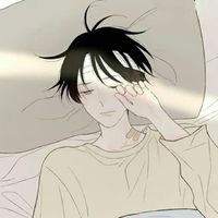 黑白头像带眼镜的头斜视男生(9)