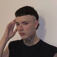 凶狠点的男士微信头像(13)