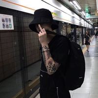 红色男生头像图片大全可爱(12)