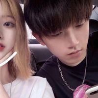 黑白捂嘴情侣头像女生(17)