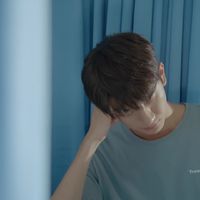 手拿烟花棒的头像情侣(17)