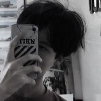 浴室白衬衫湿发男生头像(20)