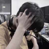 灰色悲伤男生头像图片大全(9)