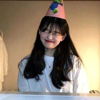 黑白背景个性网女生头像女生(16)