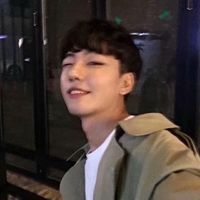 帅气男生骑马头像(2)