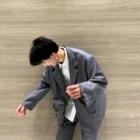 韩国男生喝咖啡头像(3)