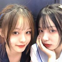 女生吹口香糖头像(3)