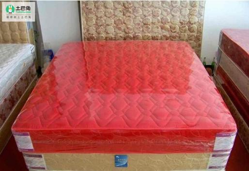 新买的床垫要不要撕掉塑料膜（新床垫上的那层塑料薄膜要不要撕掉）(2)