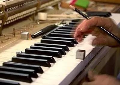 钢琴考级的基本步骤（实用钢琴考级练习方法）