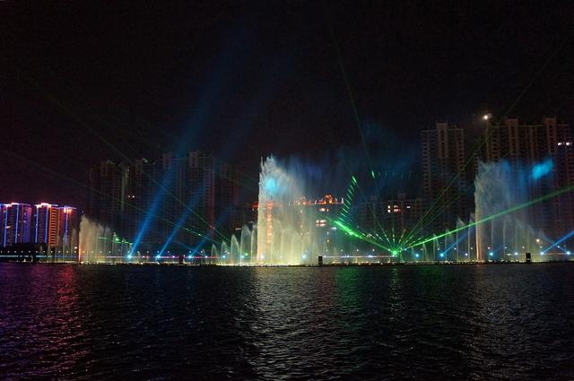 榕江的音乐喷泉有哪些（看看国内那些美丽的水秀）