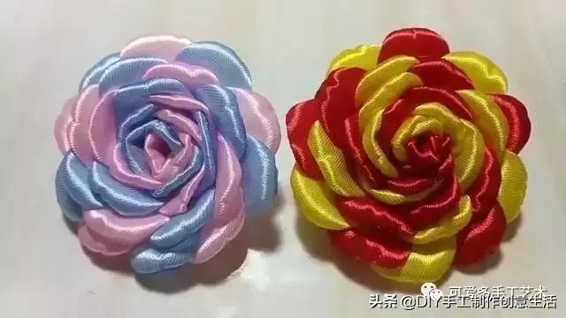 简单的丝带玫瑰花制作教程（漂亮的双色丝带玫瑰花的做法）(1)