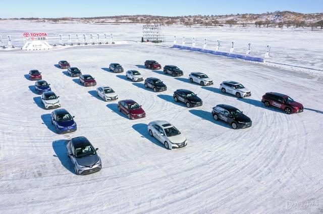 一汽丰田全系冰雪试驾（在冰雪上把一汽丰田所有车都开了个遍后）(3)
